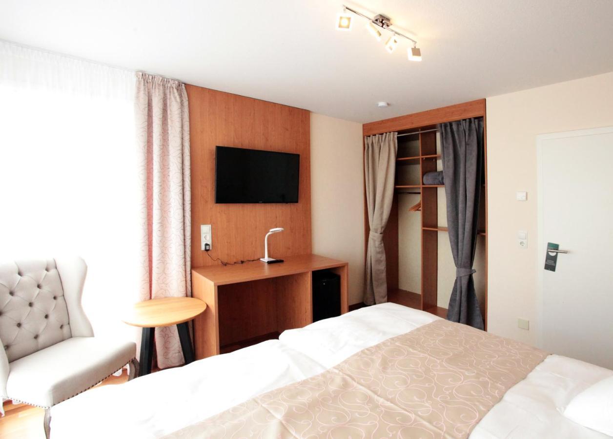Lamex-Inn Hotel & Restaurant Kelkheim Esterno foto